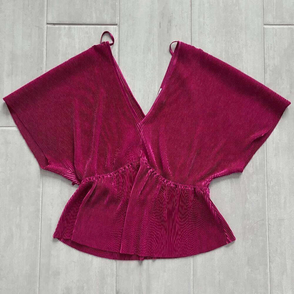 Ro & De Blouse Plunge Front Crinkle Top with Back Tie Bright Pink Wide Sleeves S